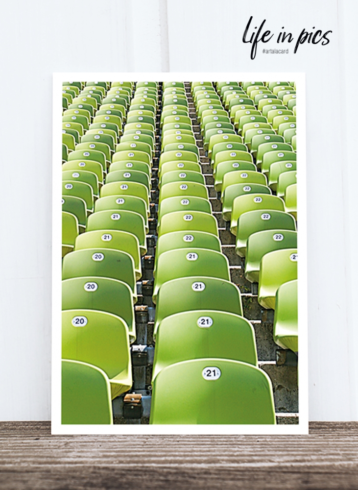 Bild 1 von Foto-Postkarte: Empty seats