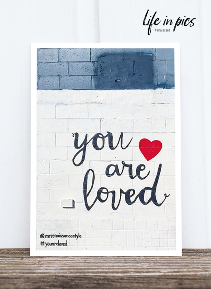 Bild 1 von Foto-Postkarte: You are loved
